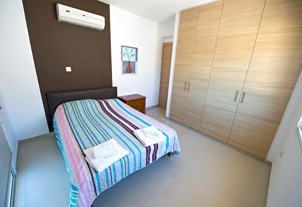 Hara Nissi Beach Villas Agia Napa Zimmer foto