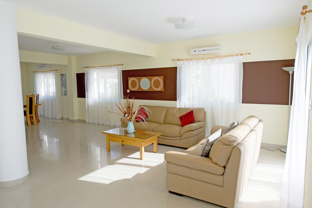 Hara Nissi Beach Villas Agia Napa Zimmer foto