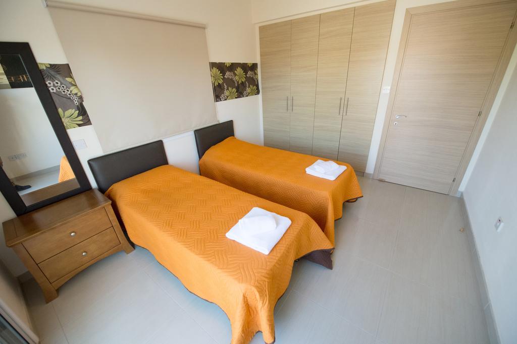 Hara Nissi Beach Villas Agia Napa Zimmer foto